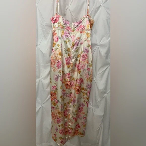 House of CB Josefina Satin Ivory Floral Maxi Gown - www.buildwithchirag.com House of CB Josefina Satin Ivory Floral Maxi Gown - www.buildwithchirag.com